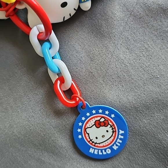 Hello Kitty Keychain - Picture 5 of 9